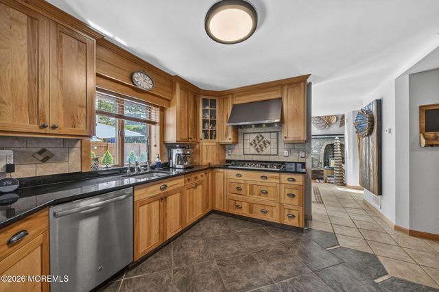 31 N Cherokee Lane, Brick, NJ 08724