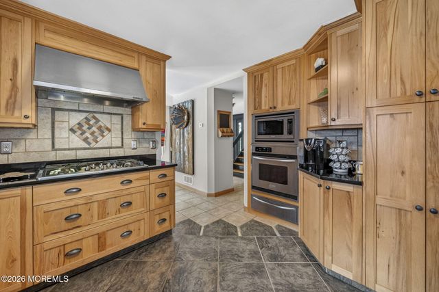 31 N Cherokee Lane, Brick, NJ 08724