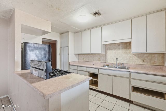 9253 N 18TH Drive, Phoenix, AZ 85021