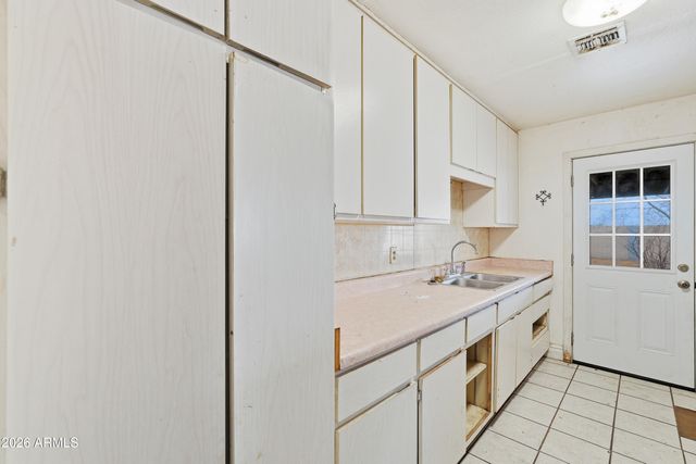 9253 N 18TH Drive, Phoenix, AZ 85021