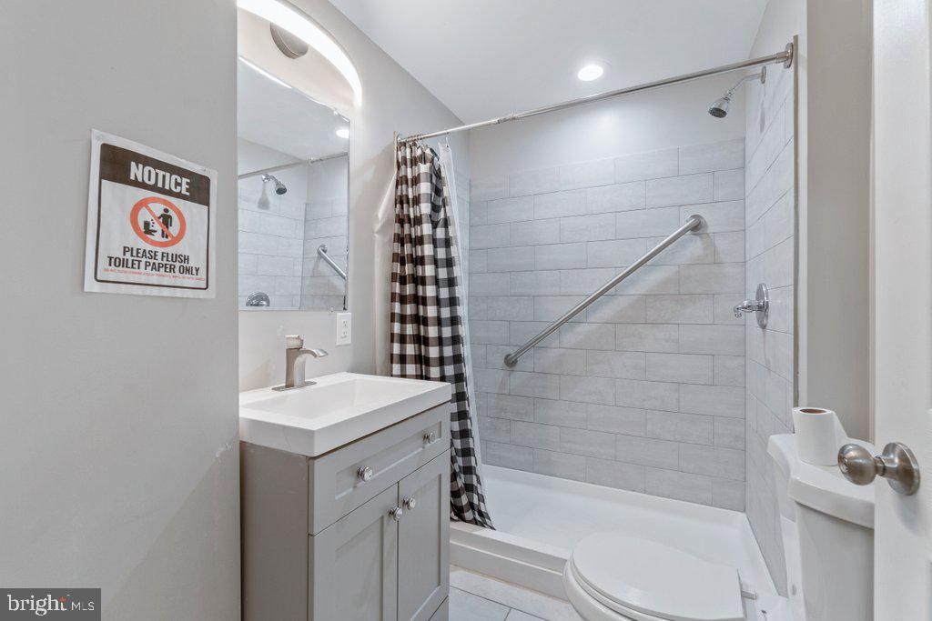 Image 18 of property listing at 3211 BATAVIA AVE, Baltimore, MD 21214