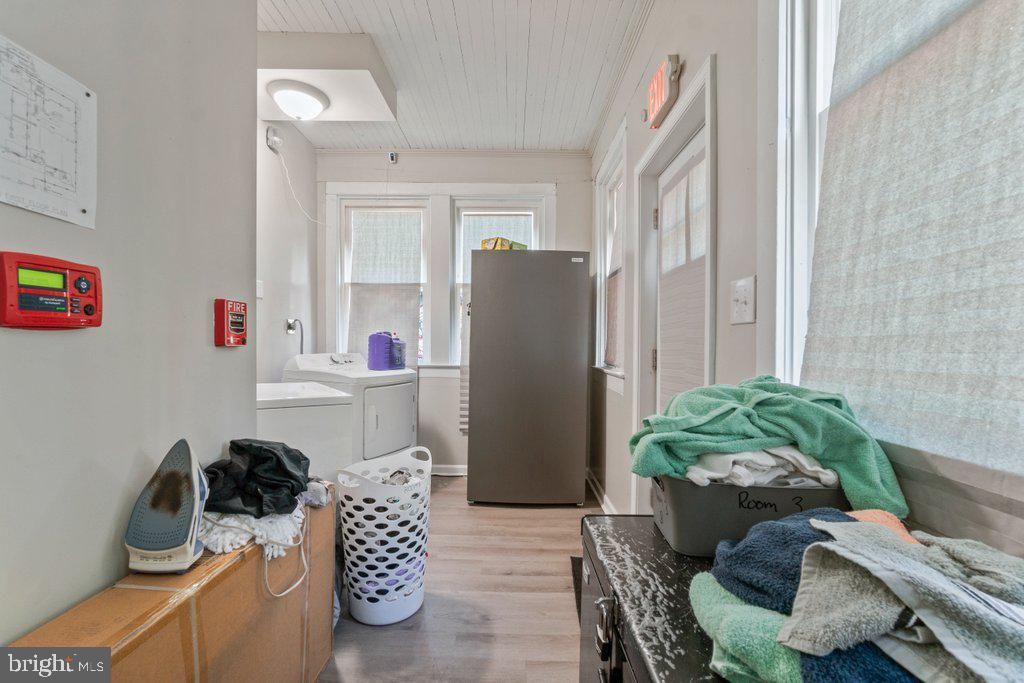 Image 20 of property listing at 3211 BATAVIA AVE, Baltimore, MD 21214