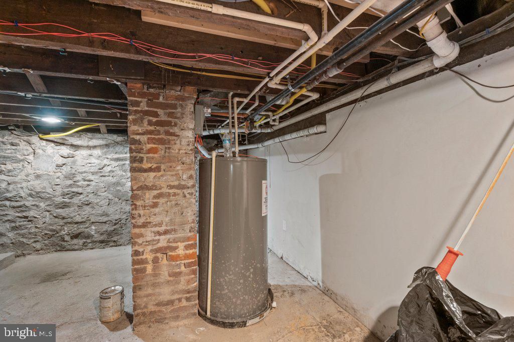 Image 25 of property listing at 3211 BATAVIA AVE, Baltimore, MD 21214