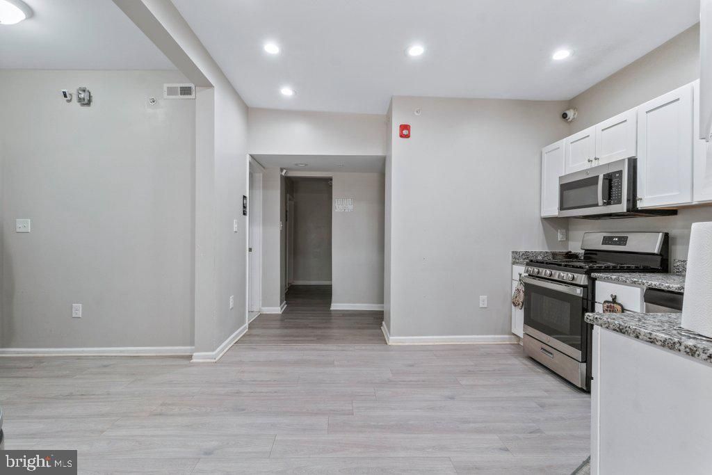 Image 9 of property listing at 3211 BATAVIA AVE, Baltimore, MD 21214