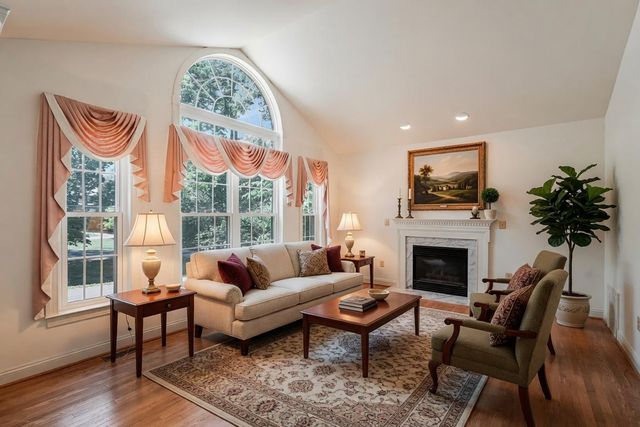 2927 BEAU LN, Fairfax, VA 22031