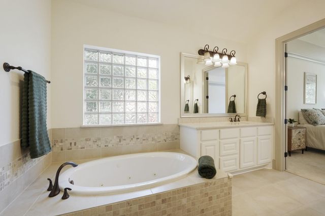 67 Quiet Vista Drive, Sugar Land, TX 77498