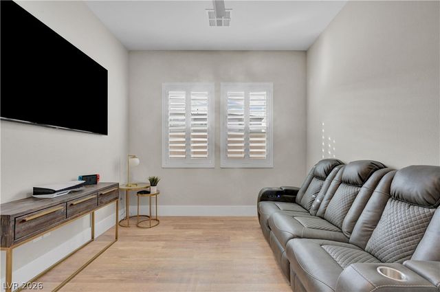 10226 Bismarck Palms Avenue, Las Vegas, NV 89166