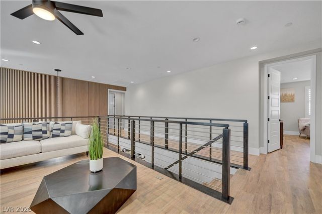 10226 Bismarck Palms Avenue, Las Vegas, NV 89166