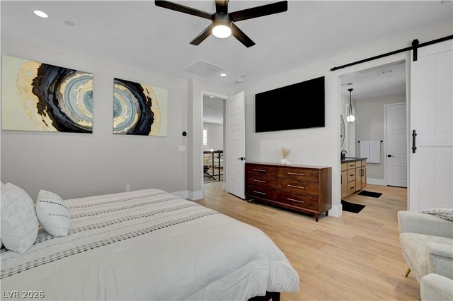 10226 Bismarck Palms Avenue, Las Vegas, NV 89166