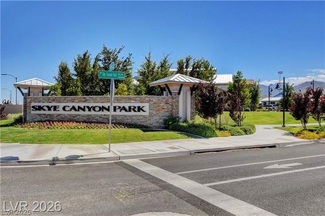 10226 Bismarck Palms Avenue, Las Vegas, NV 89166