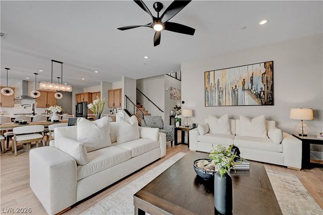 10226 Bismarck Palms Avenue, Las Vegas, NV 89166