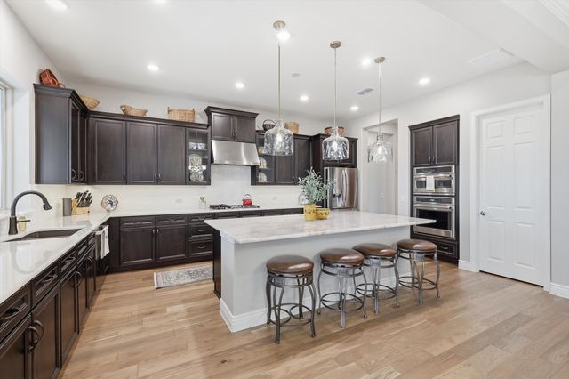 10601 Drinkwater Drive, Denton, TX 76207