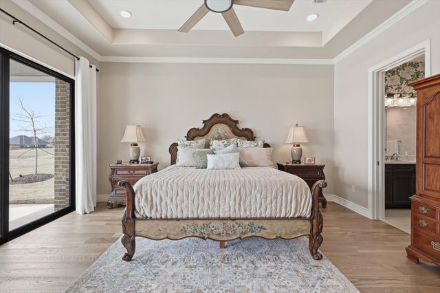 10601 Drinkwater Drive, Denton, TX 76207