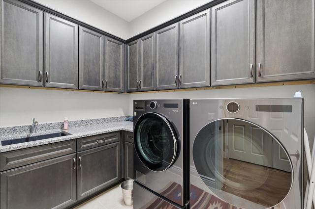 10601 Drinkwater Drive, Denton, TX 76207