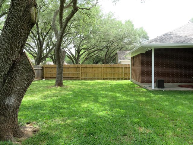 3027 Turtle Creek Drive, Rosenberg, TX 77471