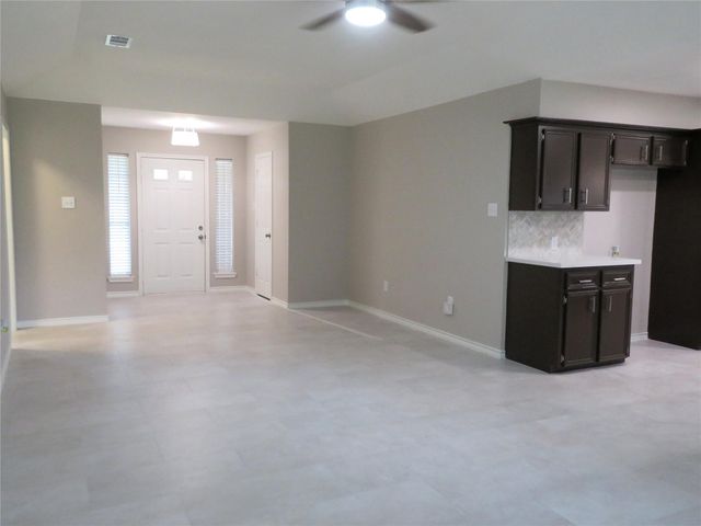 3027 Turtle Creek Drive, Rosenberg, TX 77471