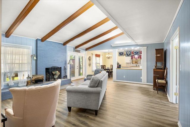 400 W Perry Pl, Carthage, TX 75633