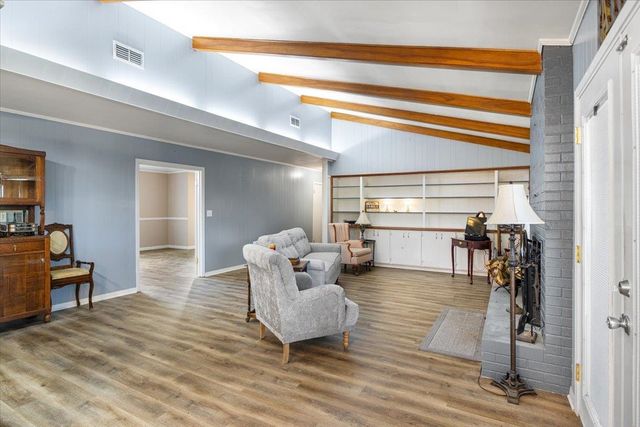 400 W Perry Pl, Carthage, TX 75633