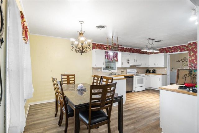 400 W Perry Pl, Carthage, TX 75633