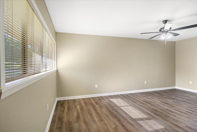 400 W Perry Pl, Carthage, TX 75633