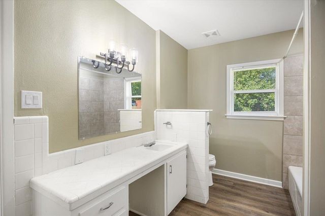 400 W Perry Pl, Carthage, TX 75633