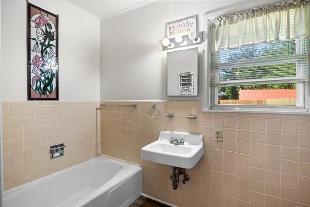 400 W Perry Pl, Carthage, TX 75633