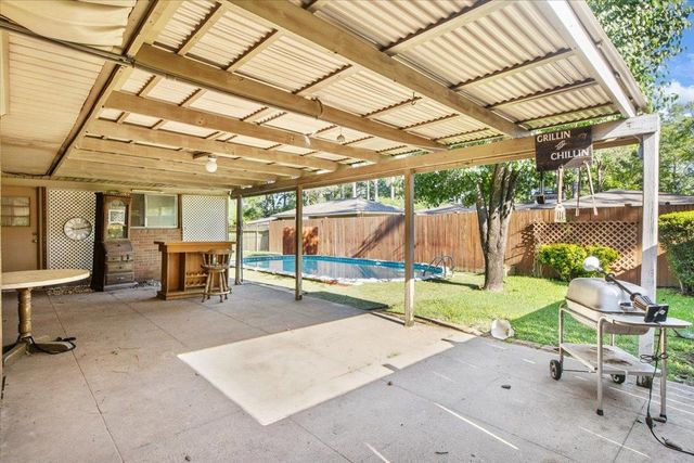 400 W Perry Pl, Carthage, TX 75633