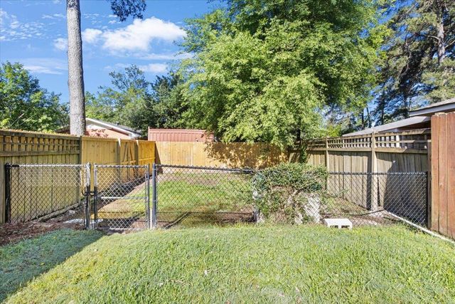 400 W Perry Pl, Carthage, TX 75633