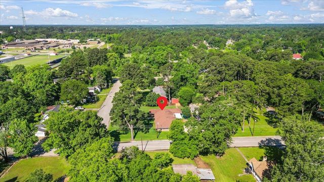 400 W Perry Pl, Carthage, TX 75633