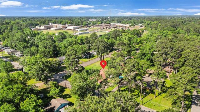 400 W Perry Pl, Carthage, TX 75633