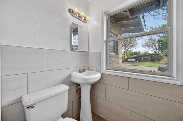 2116 Marilyn Lane, Arlington, TX 76010