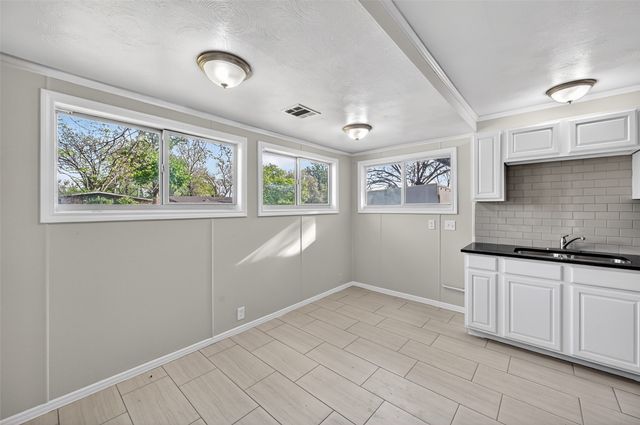 2116 Marilyn Lane, Arlington, TX 76010