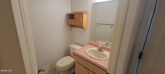 628 BLUFF CANYON Circle, El Paso, TX 79912