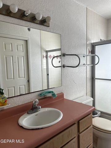 628 BLUFF CANYON Circle, El Paso, TX 79912