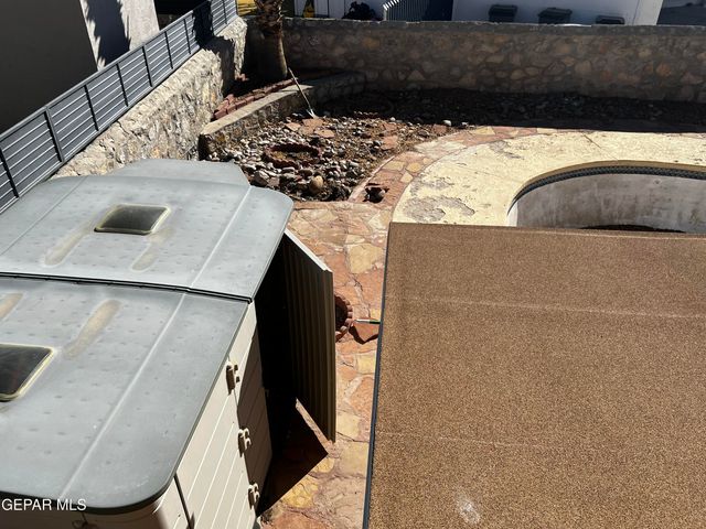 628 BLUFF CANYON Circle, El Paso, TX 79912