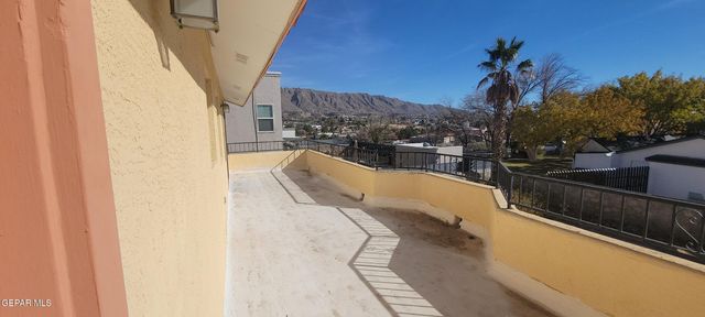 628 BLUFF CANYON Circle, El Paso, TX 79912
