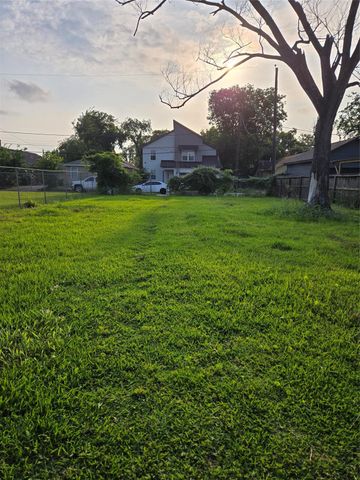 2817 Daun Street, Houston, TX 77039