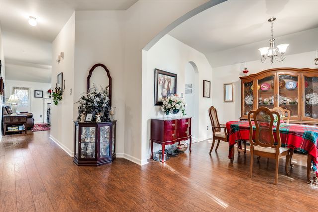 2823 Traildust Drive, Dallas, TX 75237