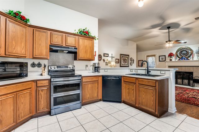 2823 Traildust Drive, Dallas, TX 75237