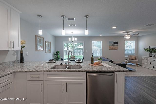 2226 LONGREENE Road S, Jacksonville, FL 32218