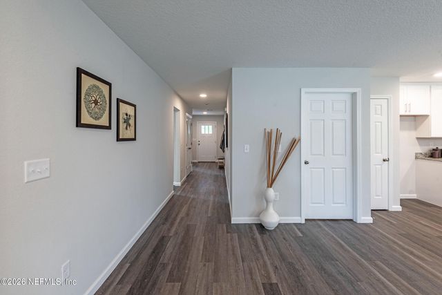 2226 LONGREENE Road S, Jacksonville, FL 32218