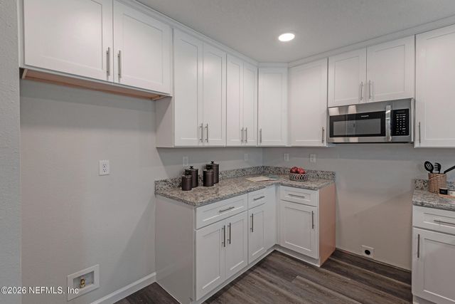 2226 LONGREENE Road S, Jacksonville, FL 32218