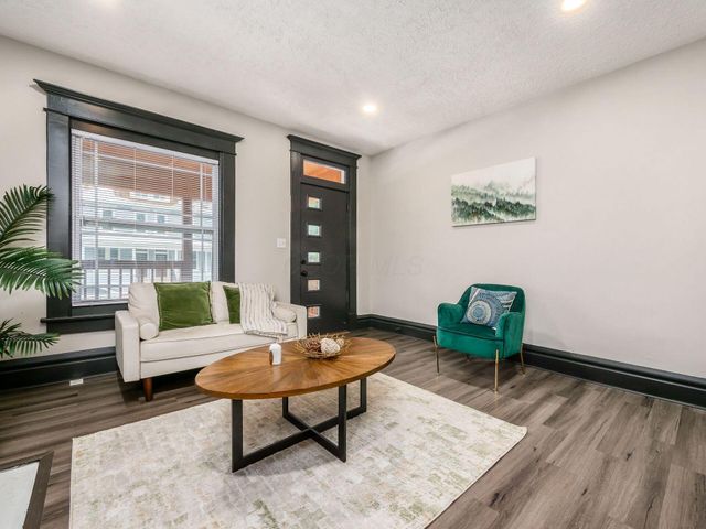 1633-1635 E Greenway Avenue, Columbus, OH 43203