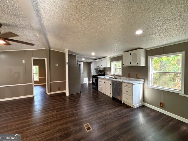 69 Pawnee Path, Locust Grove, GA 30248