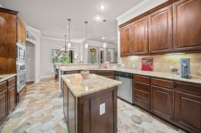 508 Oak Forest Court, Kennedale, TX 76060