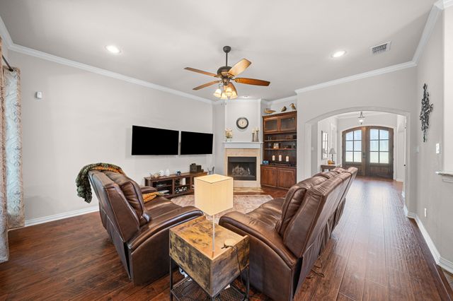 508 Oak Forest Court, Kennedale, TX 76060