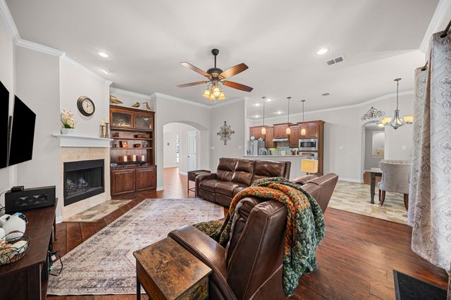 508 Oak Forest Court, Kennedale, TX 76060