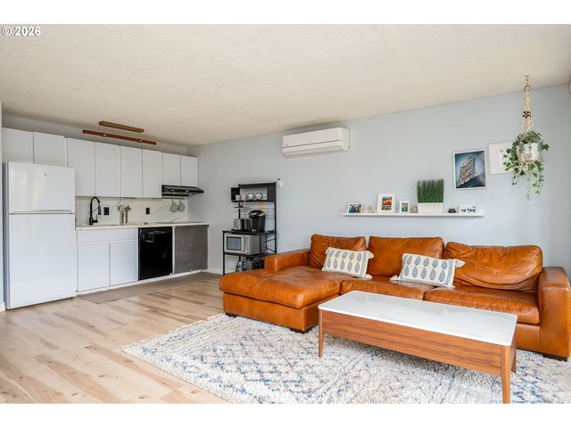 100 KERR Pkwy, Lake Oswego, OR 97035