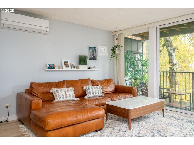 100 KERR Pkwy, Lake Oswego, OR 97035