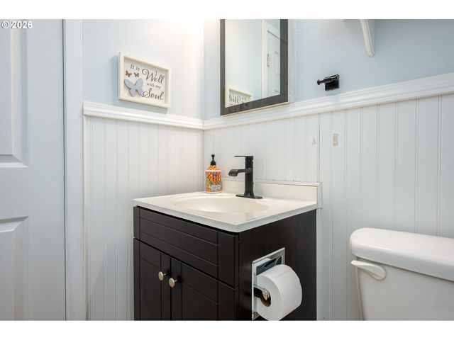 100 KERR Pkwy, Lake Oswego, OR 97035